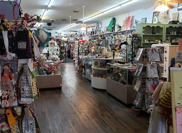 arizona/phoenix/shop/2-share-a-unique-boutique-and-the-monkey-shop-coffee