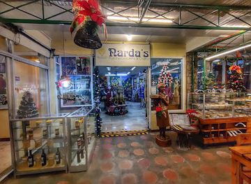 philippines/baguio/camp-john-hay/shop/narda-s-handwoven-arts-crafts