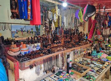 cabo-verde/santa-maria/shop/mercado-de-artesanato