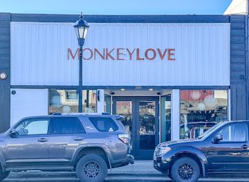 idaho/ponderosa-state-park/shop/monkey-love