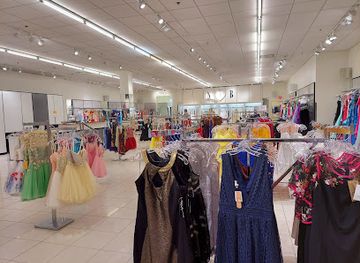 illinois/peoria/shop/normandy-s-boutique