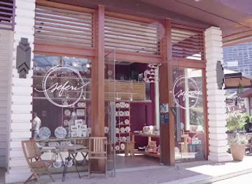 albania/northern-albania/shop/porcelan-studio-seferi