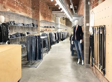 spain/girona/el-mercadal/shop/fabstore