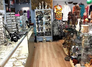 canada/kingston-and-the-islands/shop/very-shari