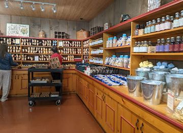 canada/lakeland-county/shop/walker-s-country-market