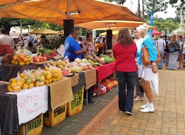new-caledonia/mare/shop/place-des-cocotiers