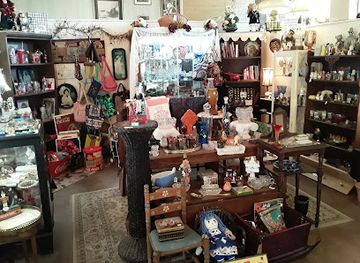 indiana/muncie/shop/caldwell-antique-mall-flea-market