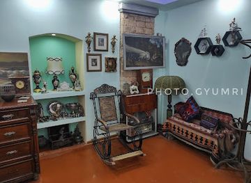 armenia/gyumri/shop/deja-vu-art-house-antiques