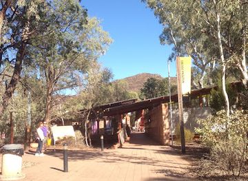 australia/flinders-ranges/shop/wilpena-pound-visitor-centre