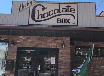 missouri/missouri-rhineland/shop/ricky-s-chocolate-box