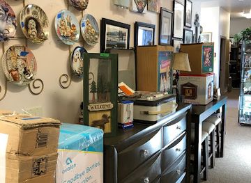 idaho/twin-falls/shop/acquired-treasures-discount-store