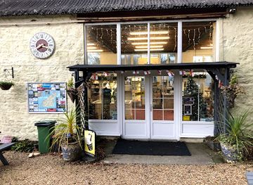 guernsey/lihou/shop/martyn-guille-silversmiths