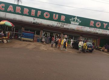 gabon/lambarene/shop/debarcadere-d-issac