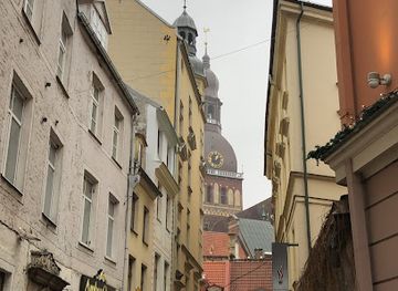 latvia/gauja-river/shop/amber-queen