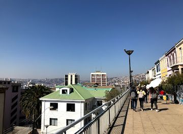 chile/valparaiso/cerro-bellavista/shop/la-sebastiana