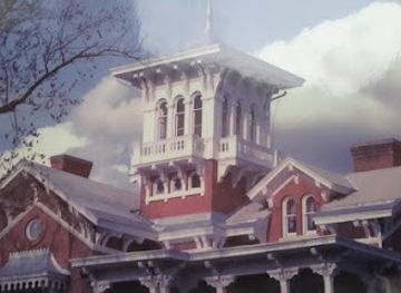 illinois/driftless-area/shop/belvedere-mansion