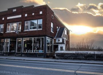 vermont/middlebury/shop/middlebury-mountaineer