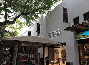 mexico/playa-del-carmen/playacar/shop/guess-accesorios