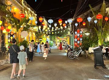 vietnam/hoi-an/cam-thanh-village/shop/hoi-an-night-market