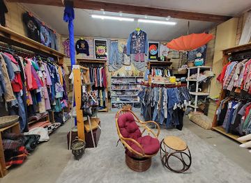 idaho/panhandle/shop/looking-glass-on-4th
