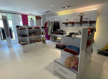 mauritius/belle-mare/shop/atelier-inam