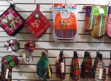peru/machu-picchu/shop/artesanias-maki