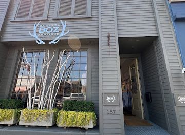 michigan/harbor-springs/shop/barbara-boz-boutique