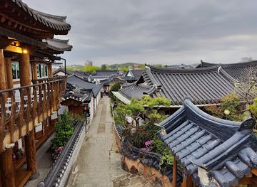 south-korea/jeonju/omokdae-and-imokdae/shop/jeonju-hanok-village