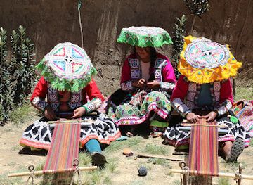 peru/cusco-region/shop/centro-de-textiles-de-huacatinco