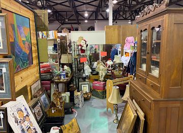 south-dakota/sioux-falls/historic-district/shop/605-antiques