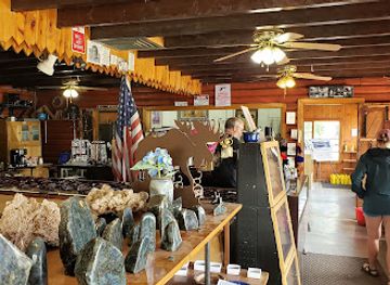 colorado/black-canyon-of-the-gunnison-national-park/shop/black-canyon-corner-store