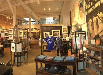 canada/vancouver-island/shop/the-sport-gallery-sport-at-the-distillery