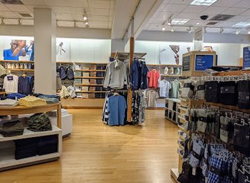 washington/redmond/shop/gap