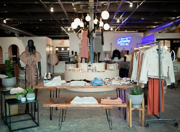 south-dakota/brookings/shop/the-socialight-boutique