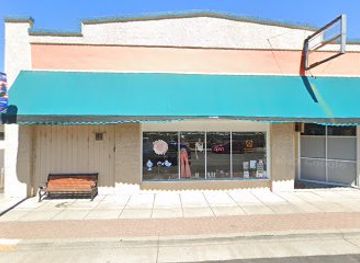 oregon/the-dalles/shop/blossomly-boutique