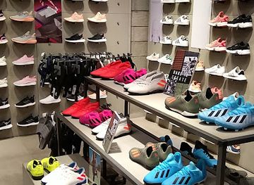 jordan/aqaba-coast/shop/adidas-store-aqaba-downtown