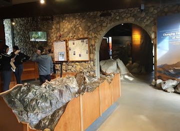 california/yosemite-village/shop/yosemite-visitor-center