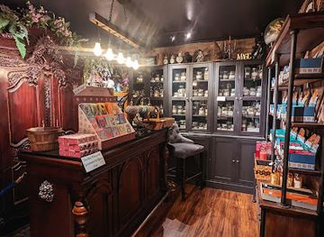 california/bakersfield/shop/enchanted-cottage