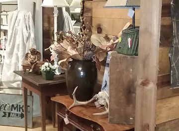 north-carolina/pisgah-national-forest/shop/vintage-market-marion