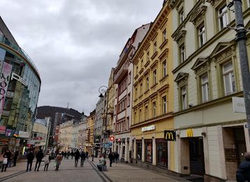 czechia/karlovy-vary/shop/obchodni-dum-perla