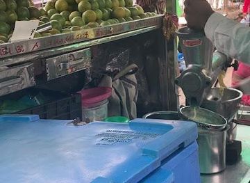 india/ahmedabad/shop/law-garden-market-street-side