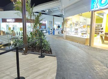 guatemala/caribbean-coast/shop/centro-comercial-santalu