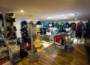 mauritius/seven-coloured-earths/shop/pryde-shop