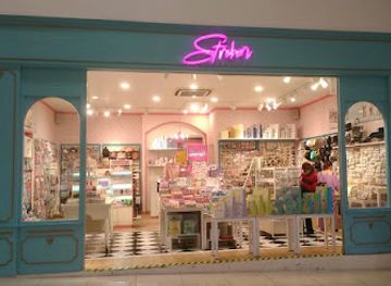 indonesia/bandung/cihampelas/shop/stroberi-cihampelas-walk