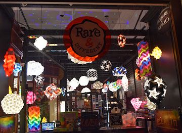 canada/quebec-city/saint-roch/shop/rare-different-lampes-lotus-jeux-gift-shop-boutique-cadeaux