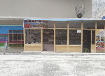 pakistan/karakoram-highway/shop/hunza-wood-art