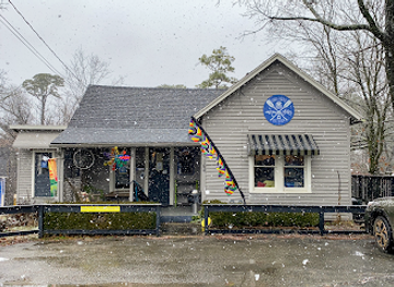 arkansas/eureka-springs/shop/eureka-vintage-outdoor