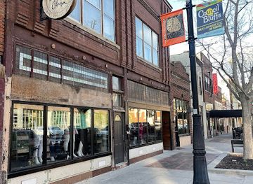 iowa/council-bluffs/shop/dusted-charm