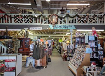 virginia/virginia-beach/shop/towne-center-antique-mall