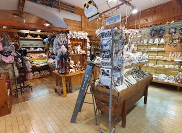 france/ecrins-national-park/shop/le-loup-et-l-agneau